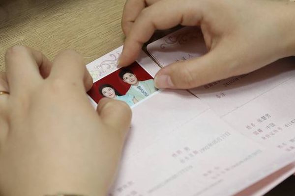2026年不领证可以做试管吗?没有结婚证国内医院连号都挂不上