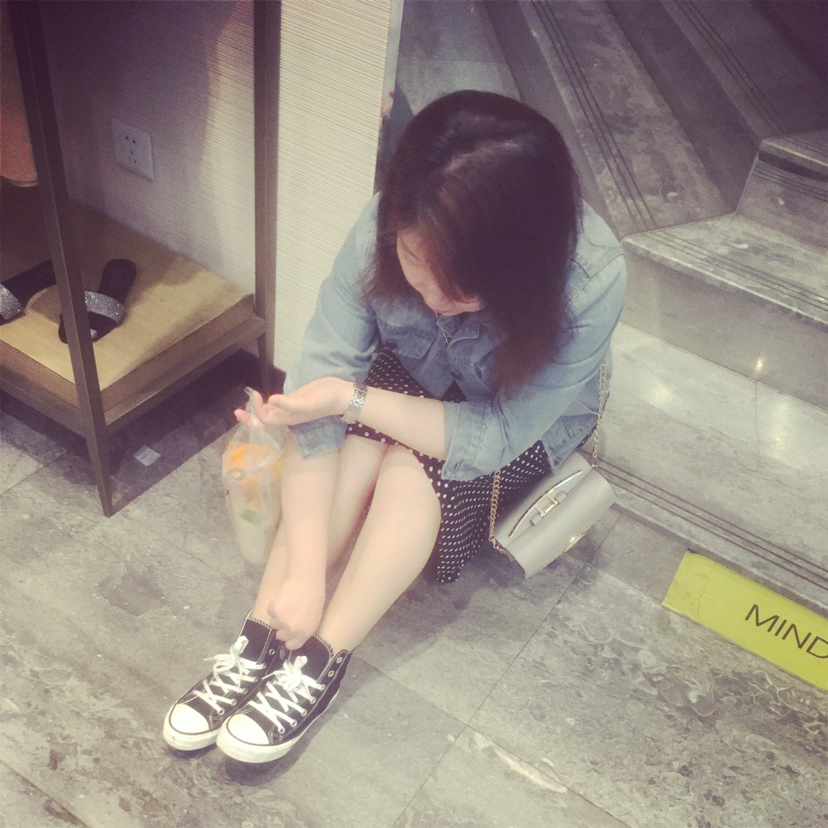 Nina头像