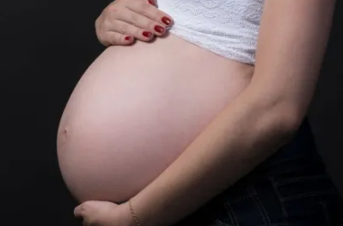 怀孕后怎样自测胎儿是否活着?