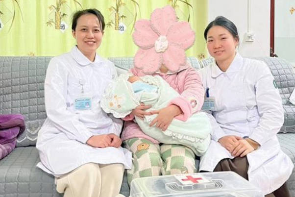 怀孕初期产检后医生建议定期随访是不是很严重？