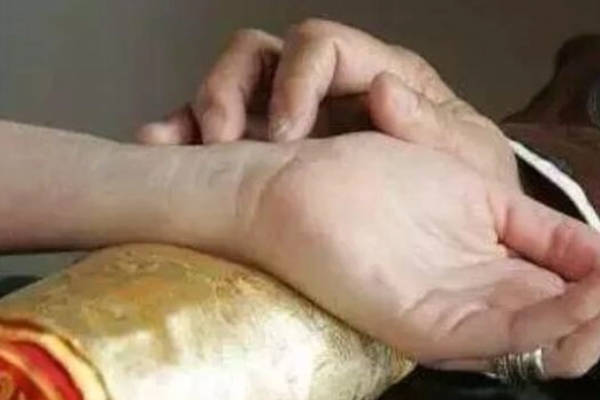 喜脉在右手代表不能说明是男孩