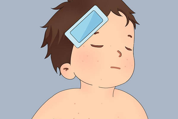 将小儿退热贴贴在额头