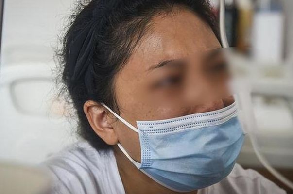女人月经期冒汗要警惕四种病，换了三件衣服后她终于去了医院