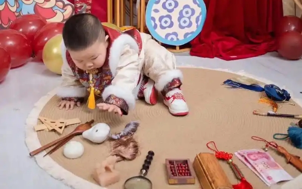 过了中午十二点还能抓周