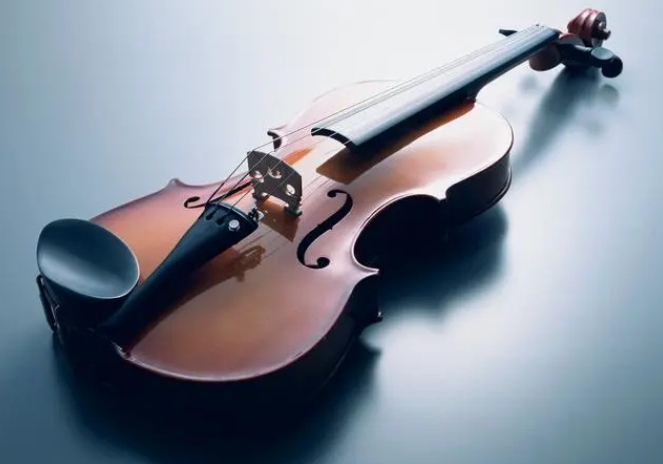 小孩过早学小提琴会对手造成损害