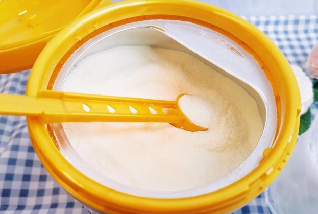 喝奶粉可以促进宝宝骨骼生长
