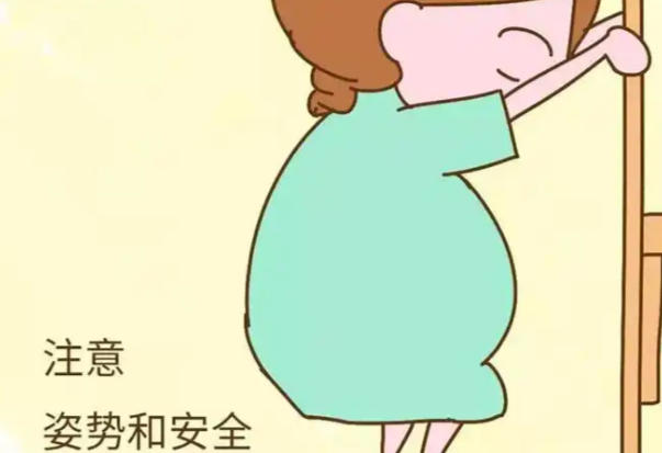 正确的下蹲可以促进生产]