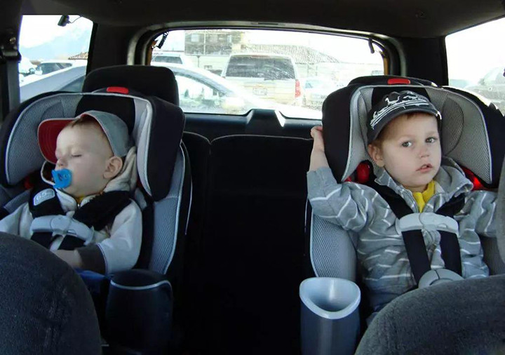 头部固定器怎么使用关于儿童安全座椅，你使用对了吗？不想白花钱，这8种错误不要犯_https://www.jmylbn.com_新闻资讯_第3张