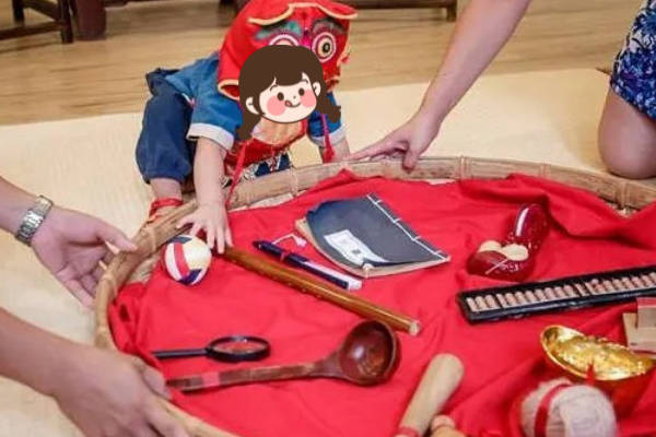 小孩抓周一般安排在什么时间比较吉利呢？
