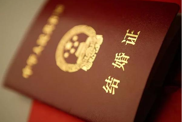 请问没有结婚证的人可以到泰国的医院做供精试管吗