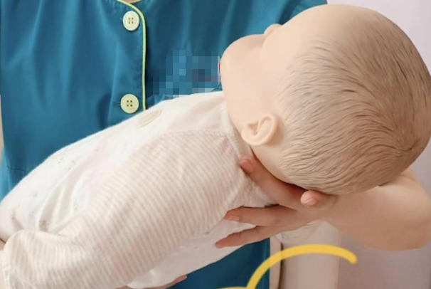 未满一个月的新生儿频繁抱会影响自主入睡