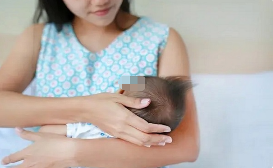 母乳不拍空回导致堵奶