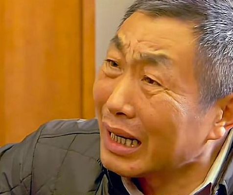 礼花炸响时，那个做试管的姐妹终于笑了，可没人知道她哭过多少回