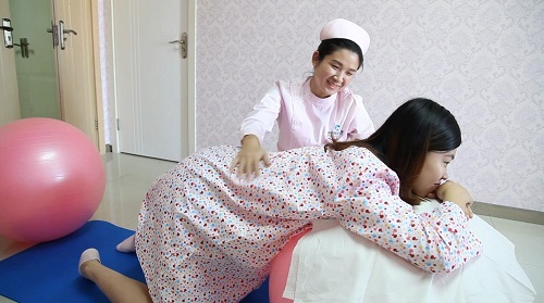 女性生产前必须经历阵痛，有什么缓解疼痛的办法吗？