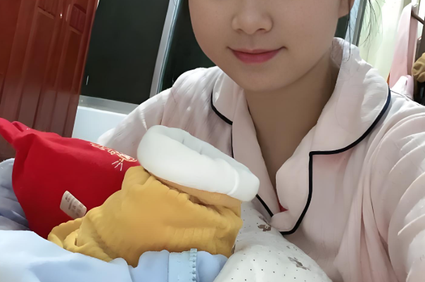 产后坐月子期间要少出门