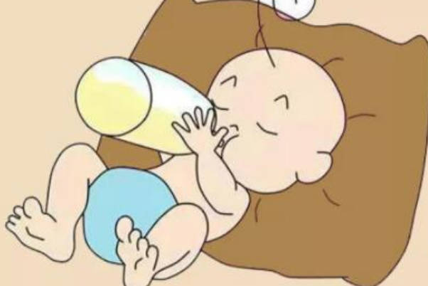 两小时给宝宝吃一次奶粉会导致呕吐