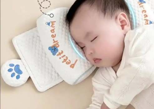 新生儿正确垫高睡图片 新生儿正确垫高睡图片