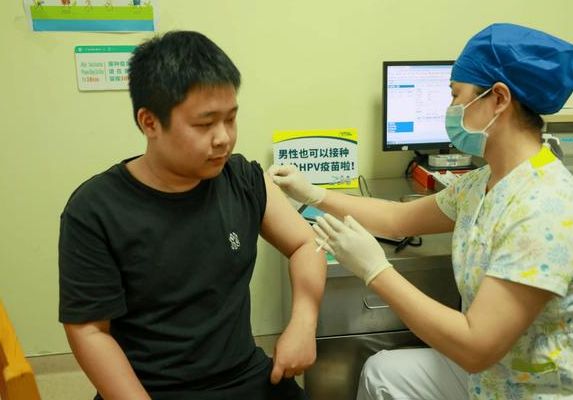 打九价会不会导致不孕？真相是它反而在保护你的生育力