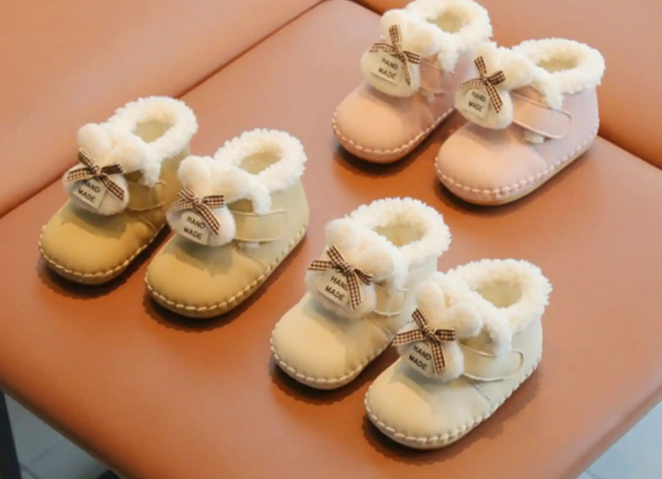 买鞋要根据宝宝脚实际大小买
