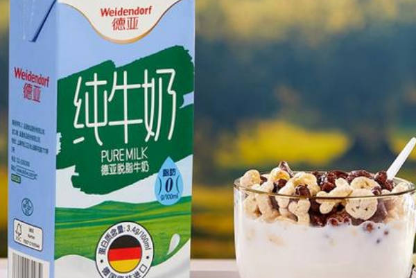 光明牛奶适合两岁宝宝喝