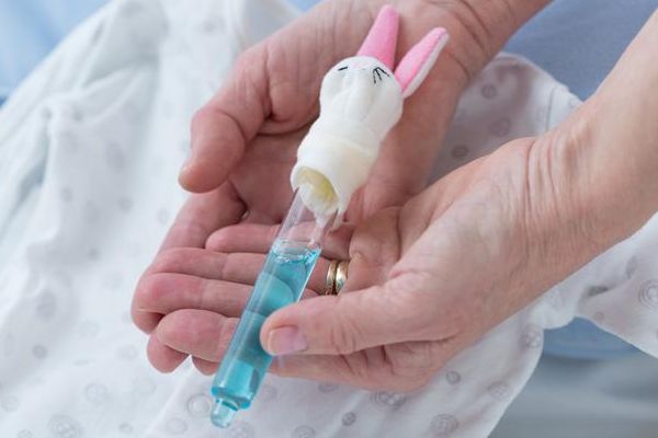昆明做试管婴儿的医院：公立三甲与私立专科PK，哪类更稳妥