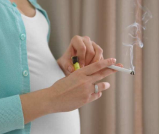 孕期吸烟会导致胎儿畸形