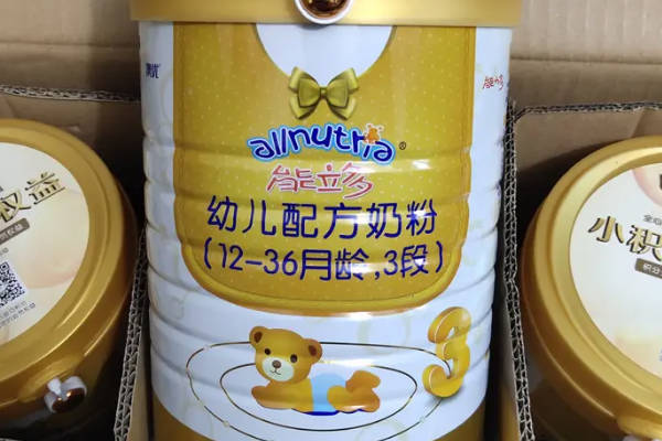 能立多奶粉有乳铁蛋白成分