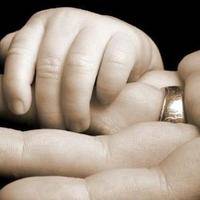 宝宝出现吐奶的情况也是不少的这是为什么?