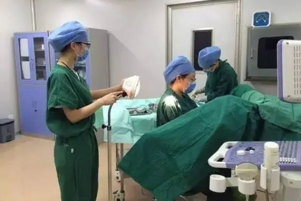 有人能分享一下在泰国做试管婴儿的经历吗？