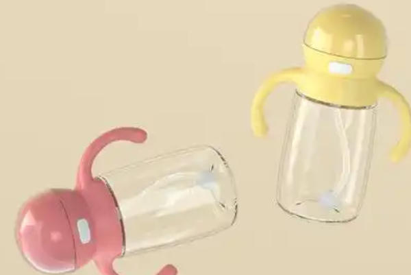 新生儿可以使用玻璃奶瓶