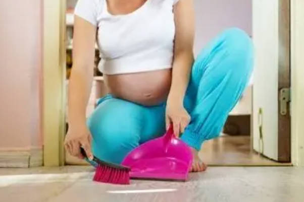 孕妇下蹲和弯腰会导致早产