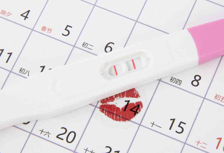 月经推迟4天抽血验孕准确吗