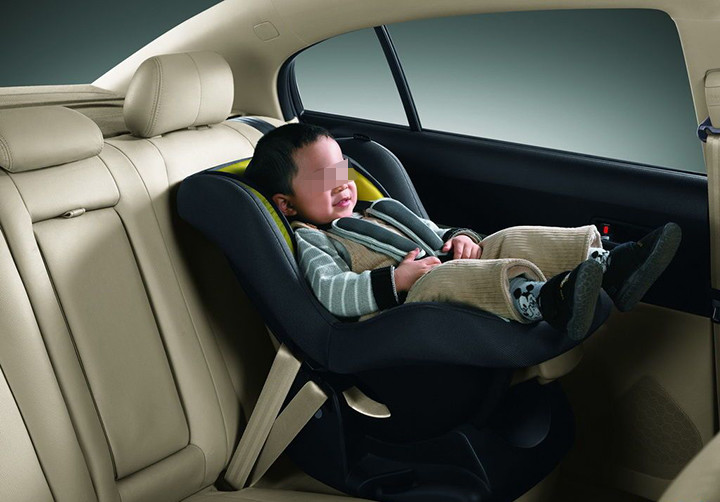 头部固定器怎么使用关于儿童安全座椅，你使用对了吗？不想白花钱，这8种错误不要犯_https://www.jmylbn.com_新闻资讯_第2张