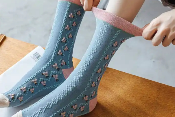 做月子期间穿袜子可以保暖