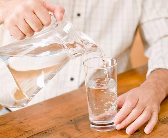 喝水能促进新陈代谢