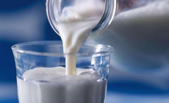 奶粉用量要根据宝宝实际需求调整