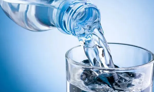 移植后多喝水有利于着床还是腹水?