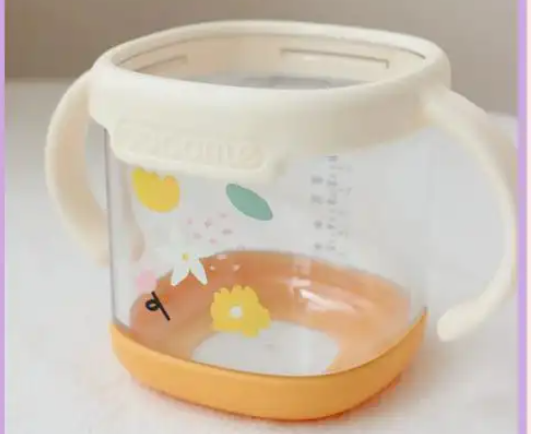宝宝用水杯要注重材质]