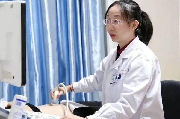 宫外怀孕怎么处理？先查血和B超，再决定吃药还是手术