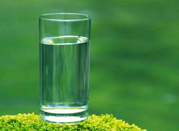 多喝水可以增加尿液