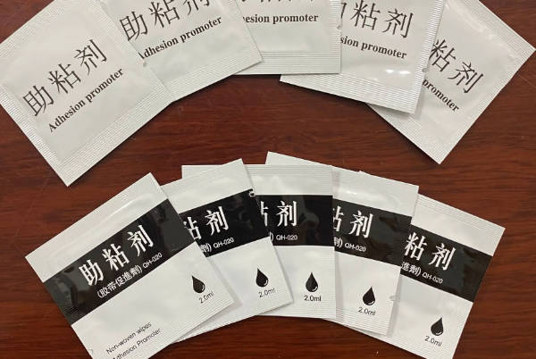 请问怎么用助粘剂来避孕呢？