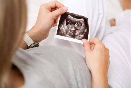 孕早期宝妈需要做到这三件事，更有助于胎儿健康发育！