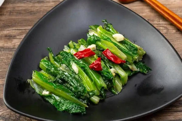 坐月子可以适量吃青菜
